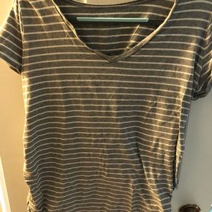 5 maternity tee shirts various colors and brands